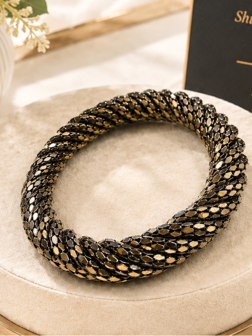 Vintage 1970's Brass Color Tone MESH Metal Swirl Bangle Bracelet *RARE* - Picture 2 of 12